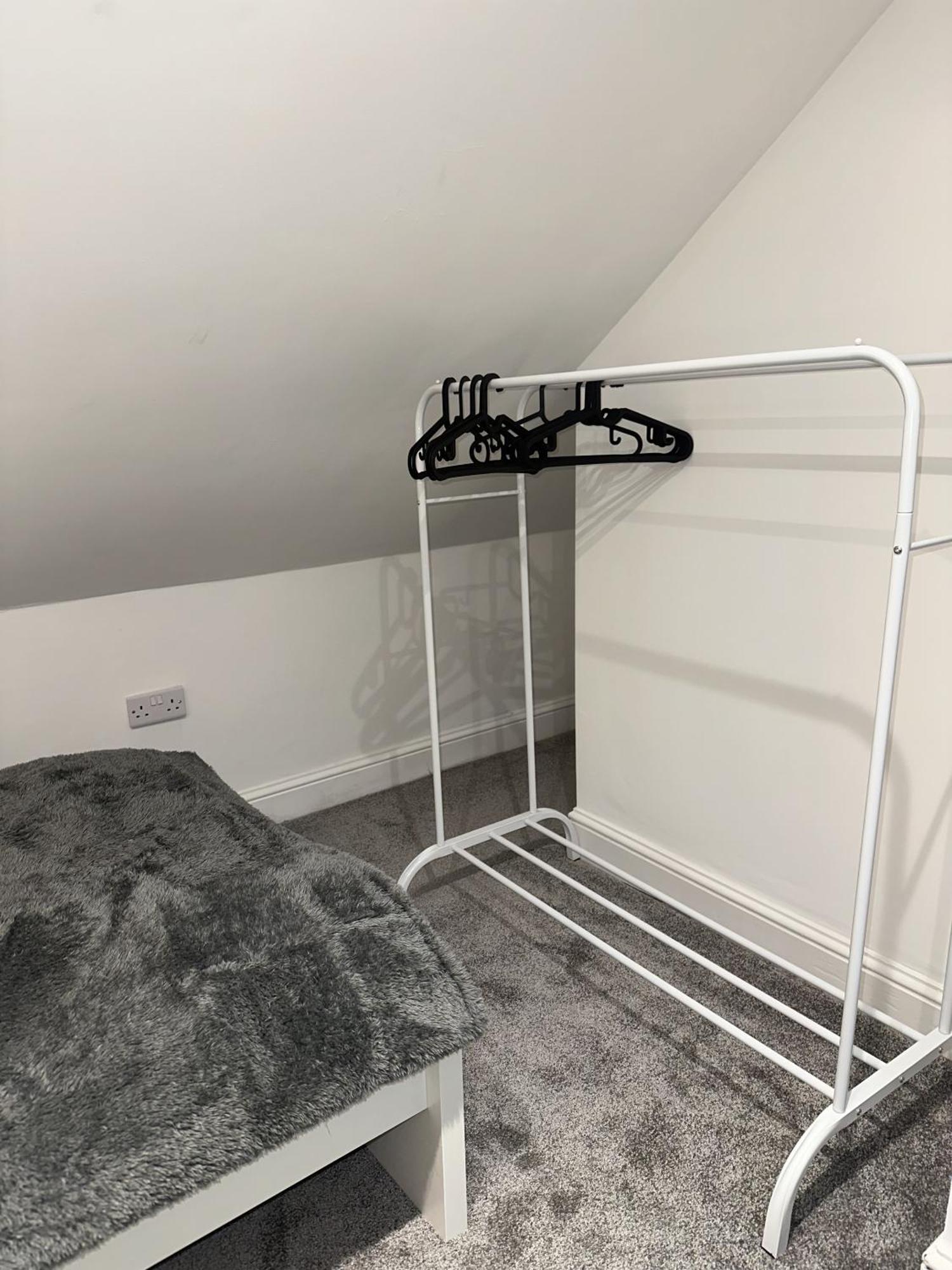 Cozy 2 Bed In Ilford- Contractors & Groups Welcome Holiday home