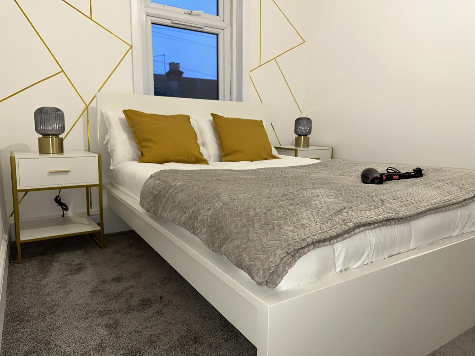 Cozy 2 Bed In Ilford- Contractors & Groups Welcome * Londra